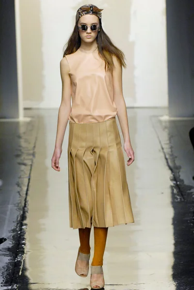 Look 14